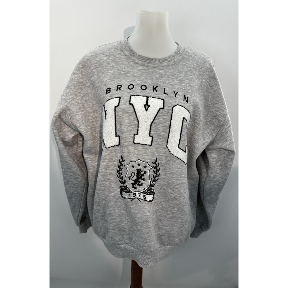 Refuge Brooklyn NYC 1975 Gray Fleece Sweatshirt Medium Varsity Crest Logo
